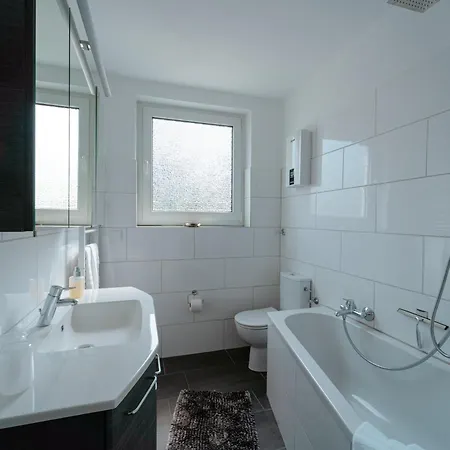 Zentral Gelegene Ferienwohnung Solingen - Ohligs Экстерьер фото